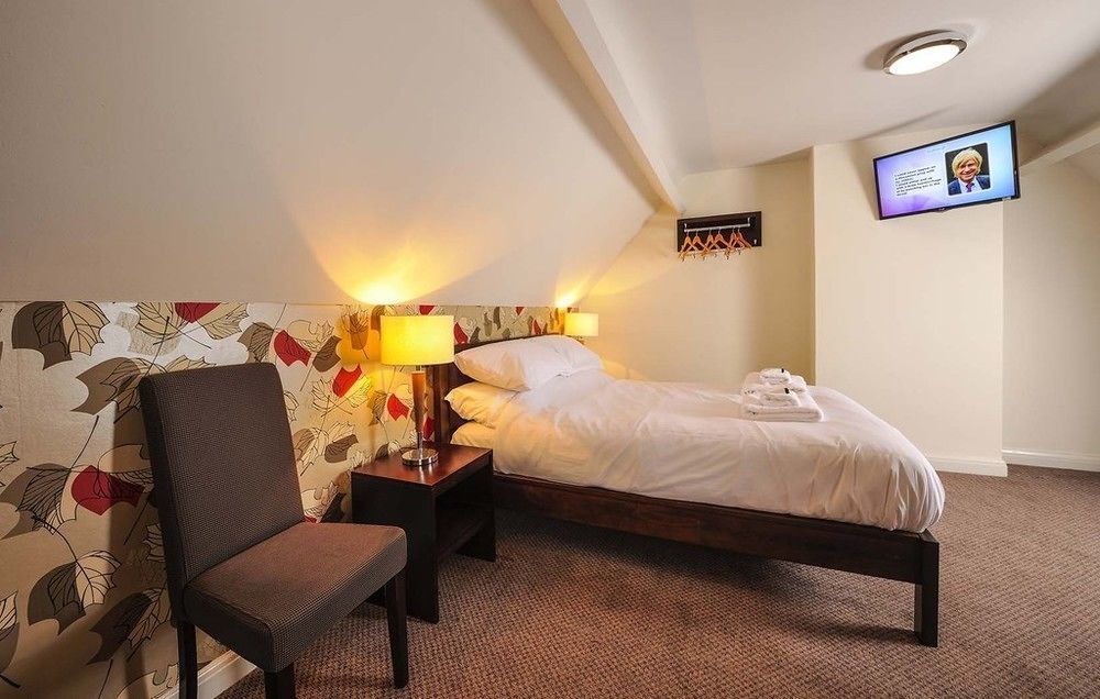 Bed and Breakfast The Gillygate Pub Йорк Экстерьер фото